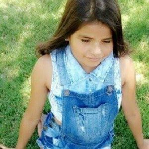 Meet your Posher, Mia